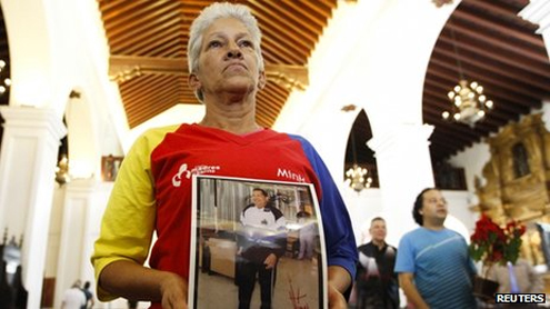 Venezuelan cabinet attends mass for Chavez’s recovery