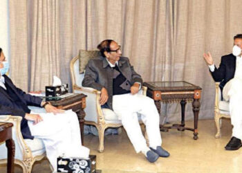 PM inquires after ailing Ch Shujaat; discusses political situation