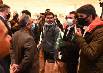 230 Pakistanis stranded in Ukraine return home